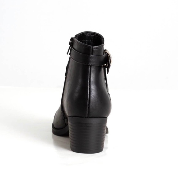 New black booties with buckle - Picture 3 of 7